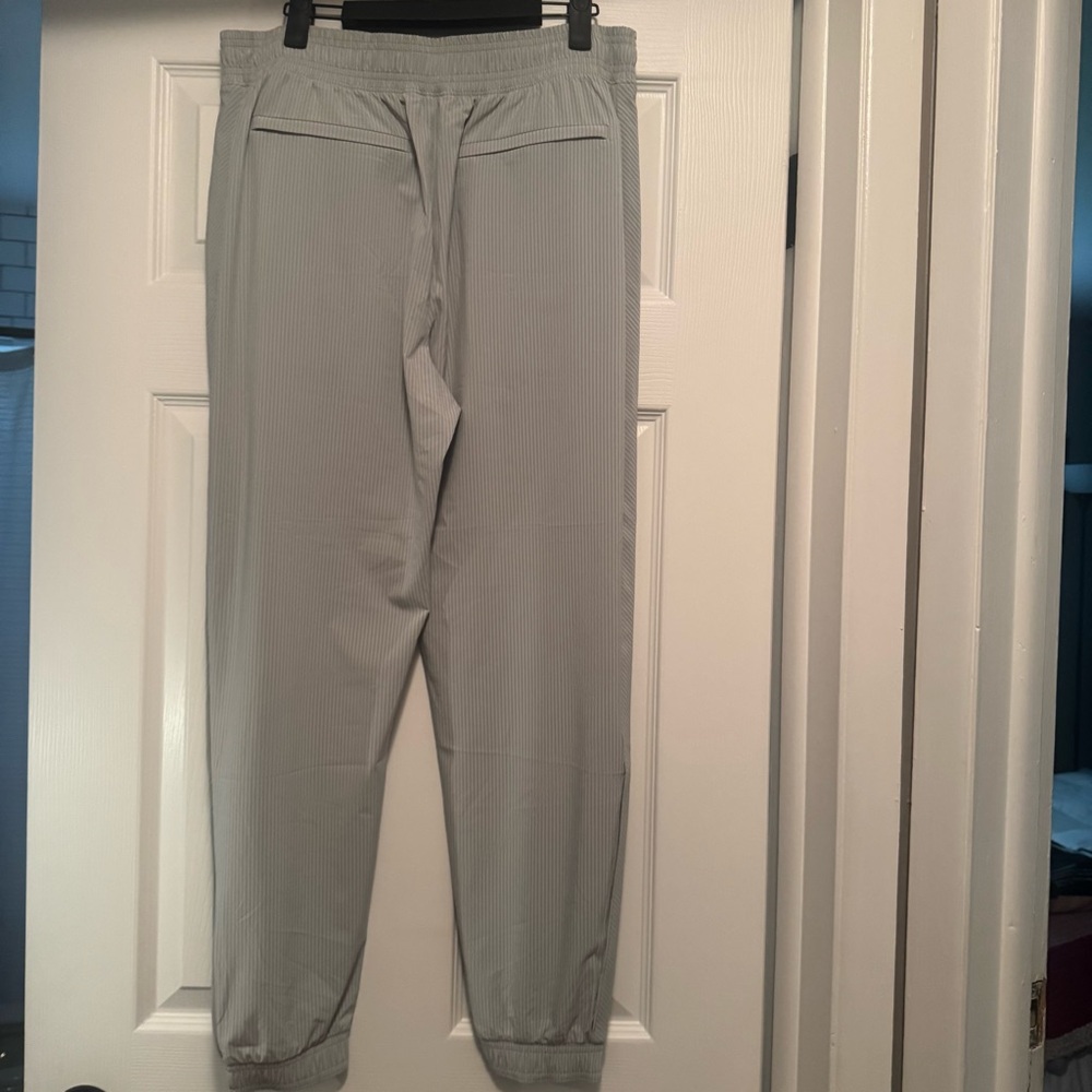 Athleta mint color/striped  joggers for Everyday Comfort. Sz 12. Like new - Picture 5 of 7